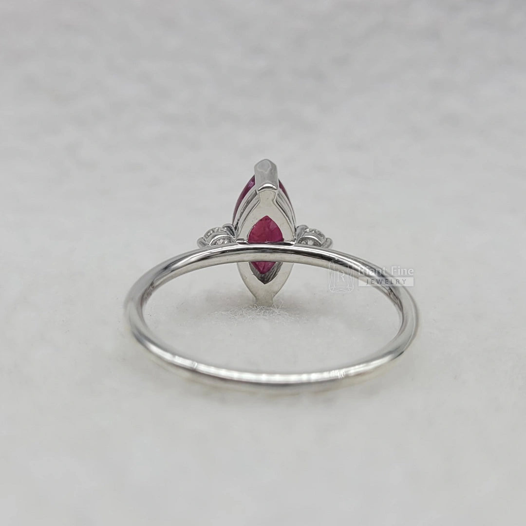 Three-Stone-Ring