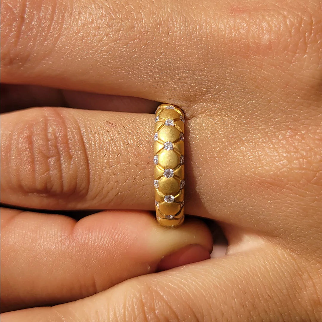 Round Lab Grown Diamond Wedding Band in Matte Gold