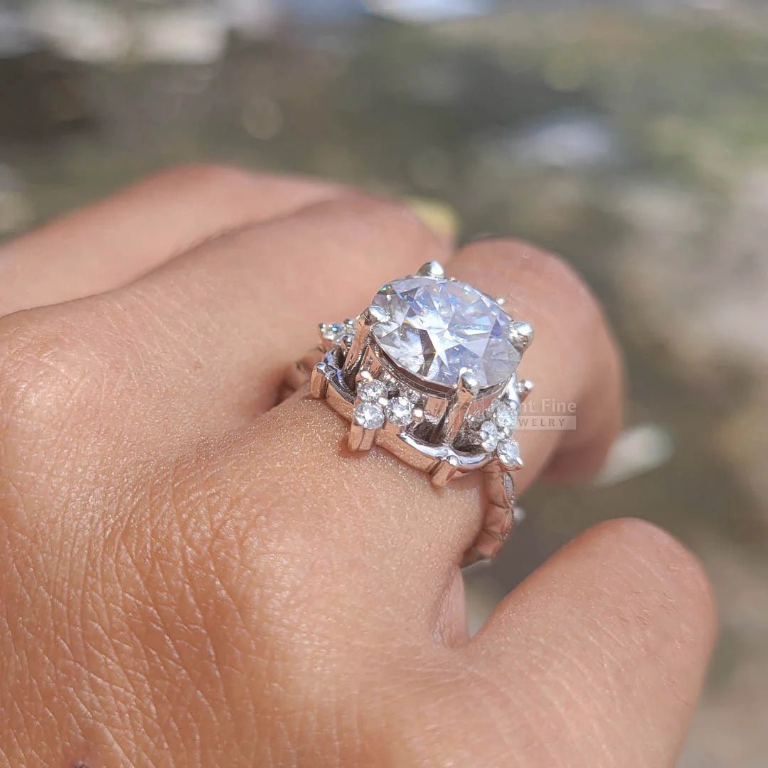Art Deco Round Moissanite Diamond Engagement Ring - Riant Fine Jewelry LLC