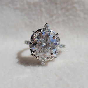 Art Deco Round Moissanite Diamond Engagement Ring