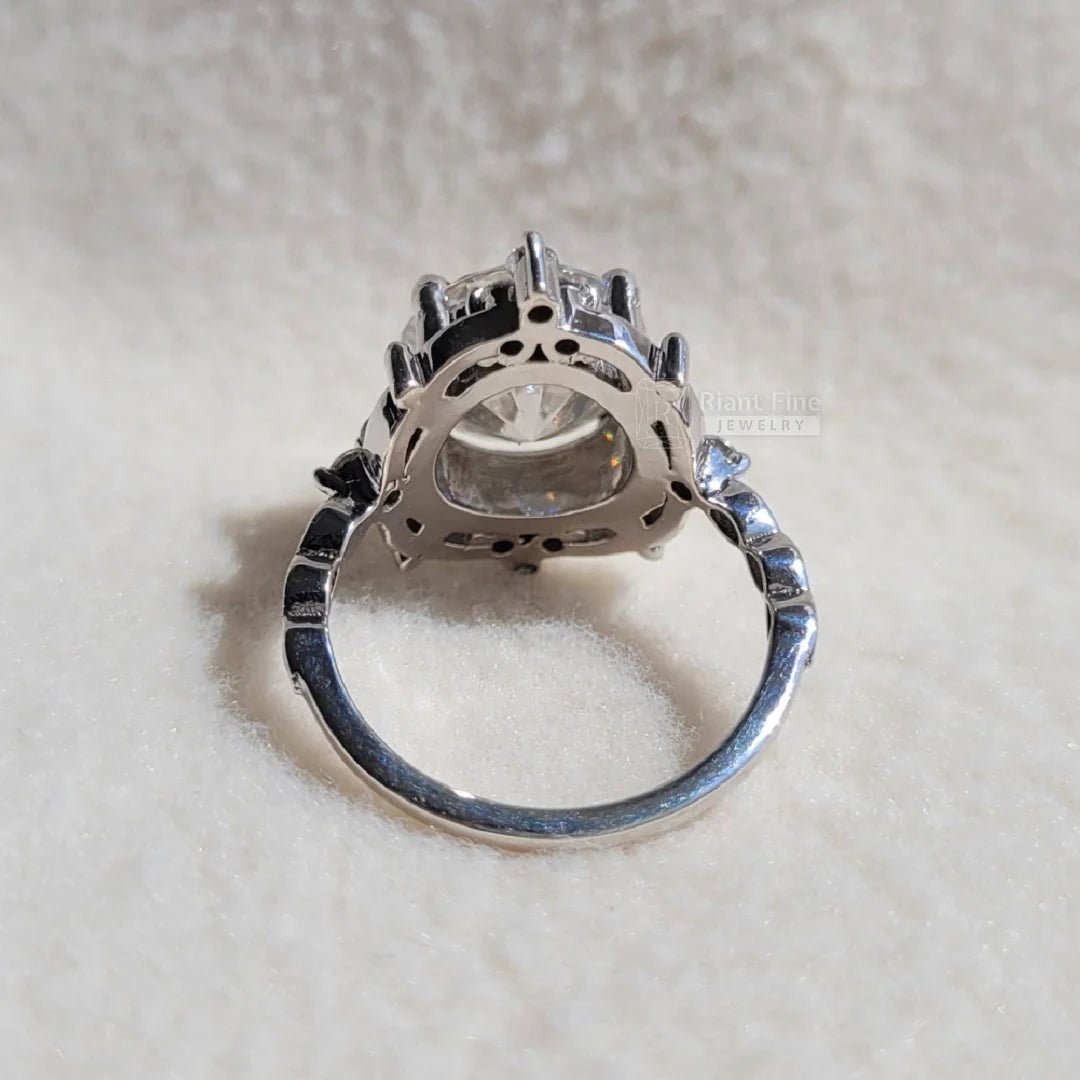 Art Deco Round Moissanite Diamond Engagement Ring - Riant Fine Jewelry LLC