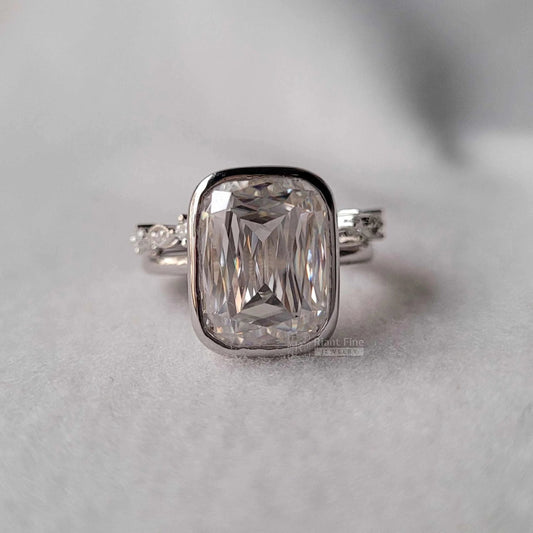 14K gold moissanite wedding ring