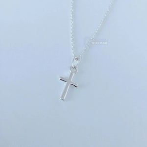 Classic Small Cross Necklace Silver