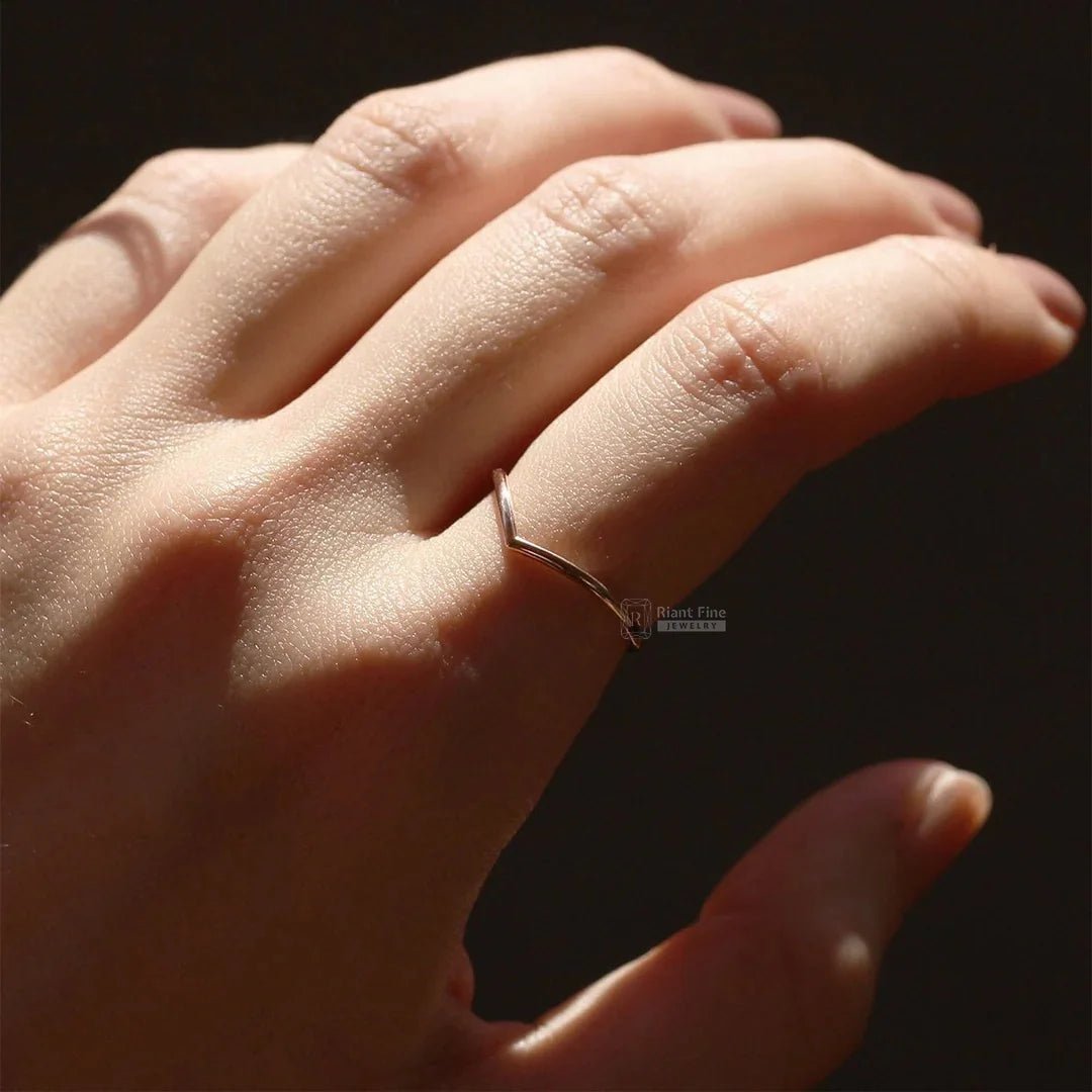 Dainty 14K Solid Gold Chevron Ring For Wedding - Riant Fine Jewelry
