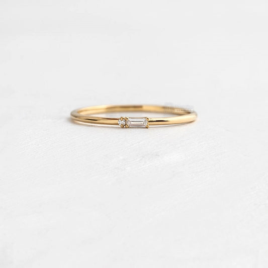 minimalist baguette diamond ring in yellow gold