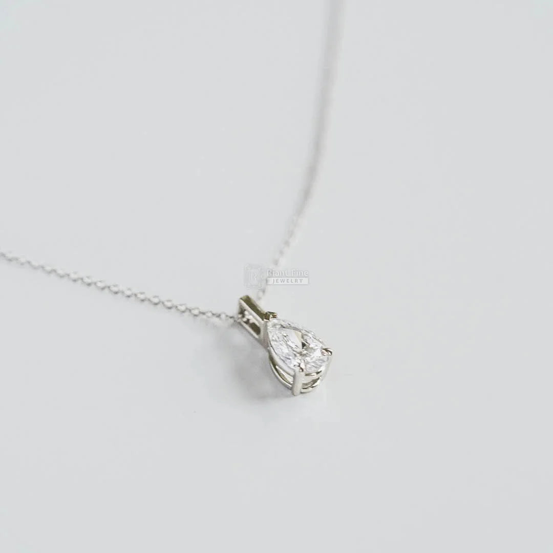 18K Gold Solitaire Pendant