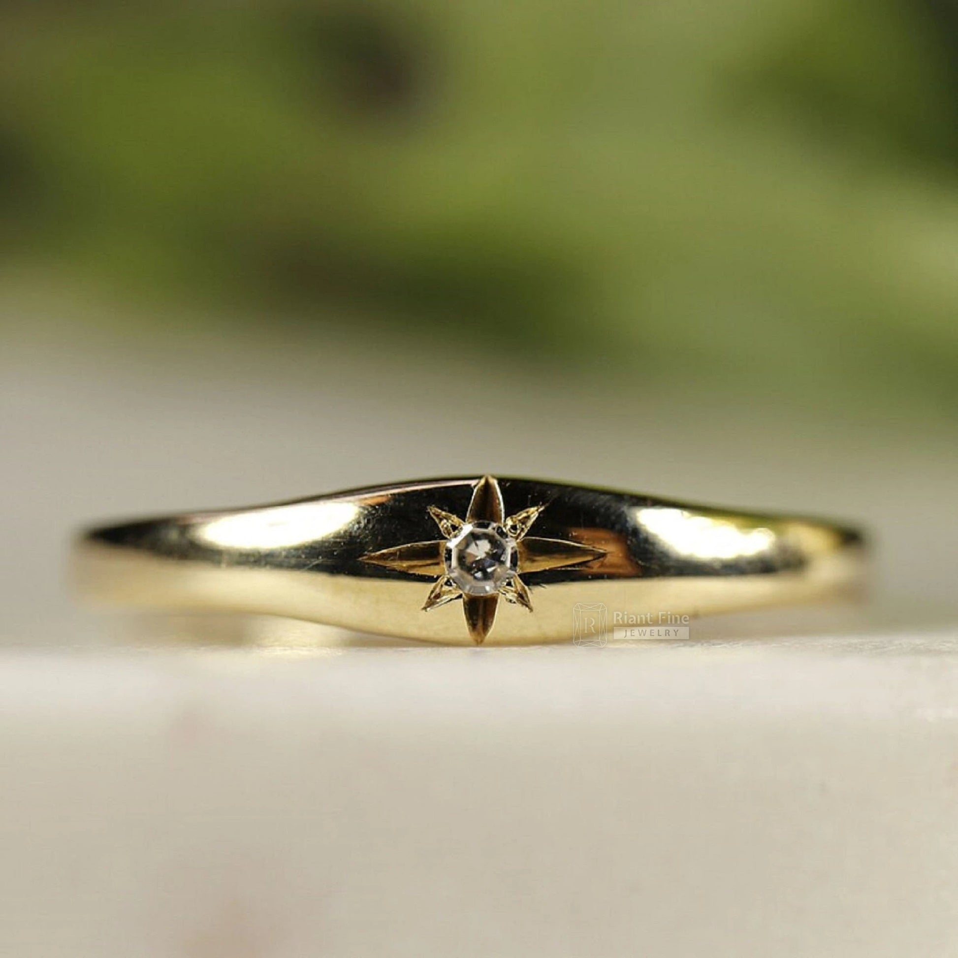 Dainty Round Diamond Starburst Ring in 14K Gold - Riant Fine Jewelry LLC