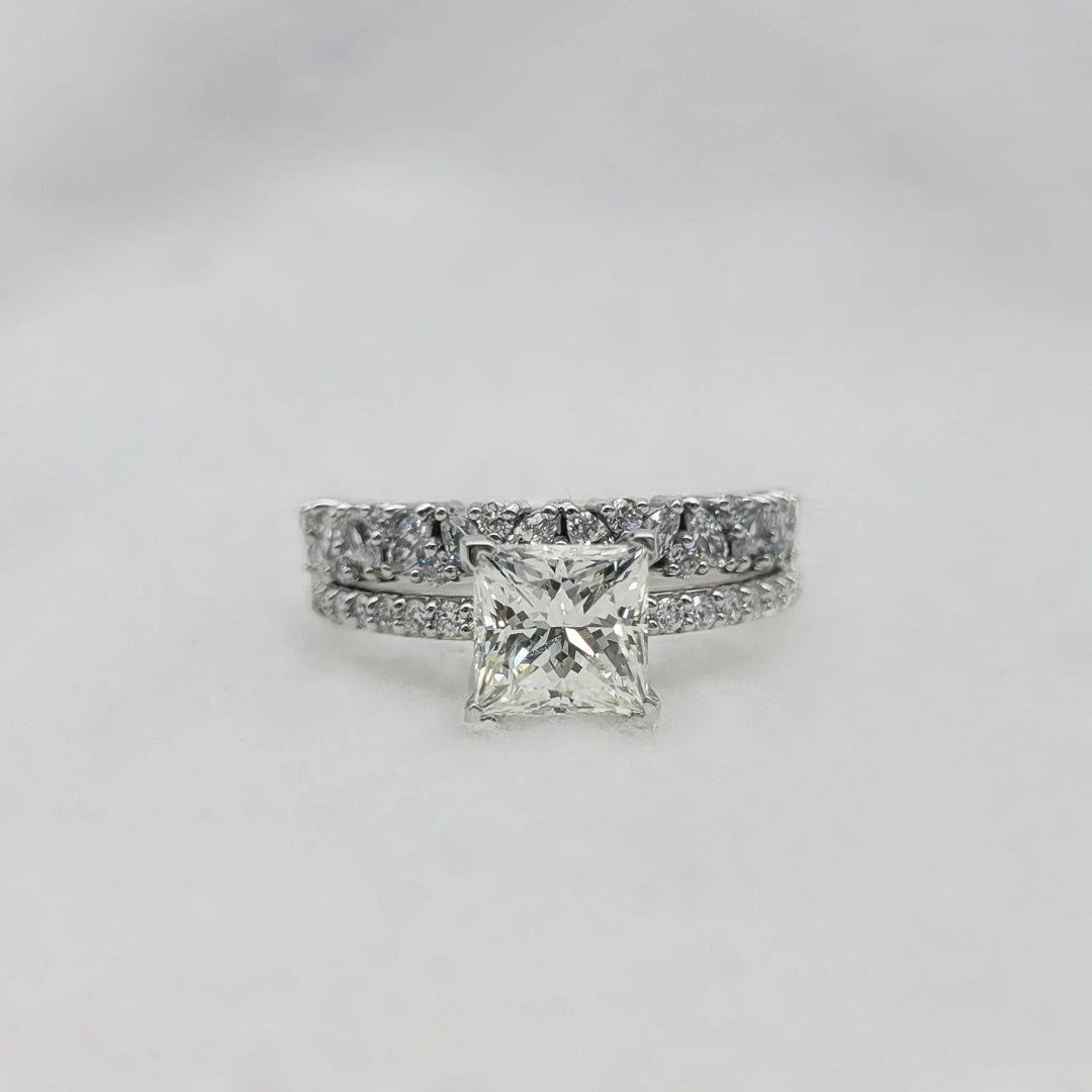 Lab Grown Diamond Engagement Ring in White Gold