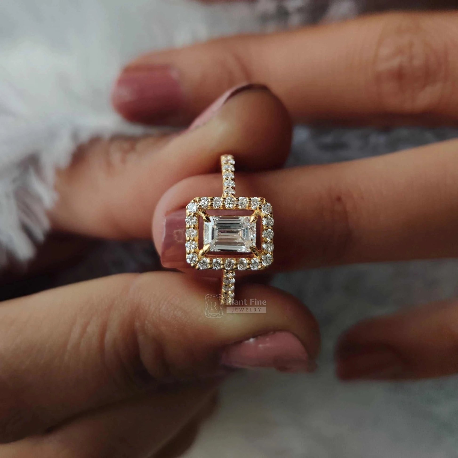 Shop Lab Diamond Engagement Rings in USA