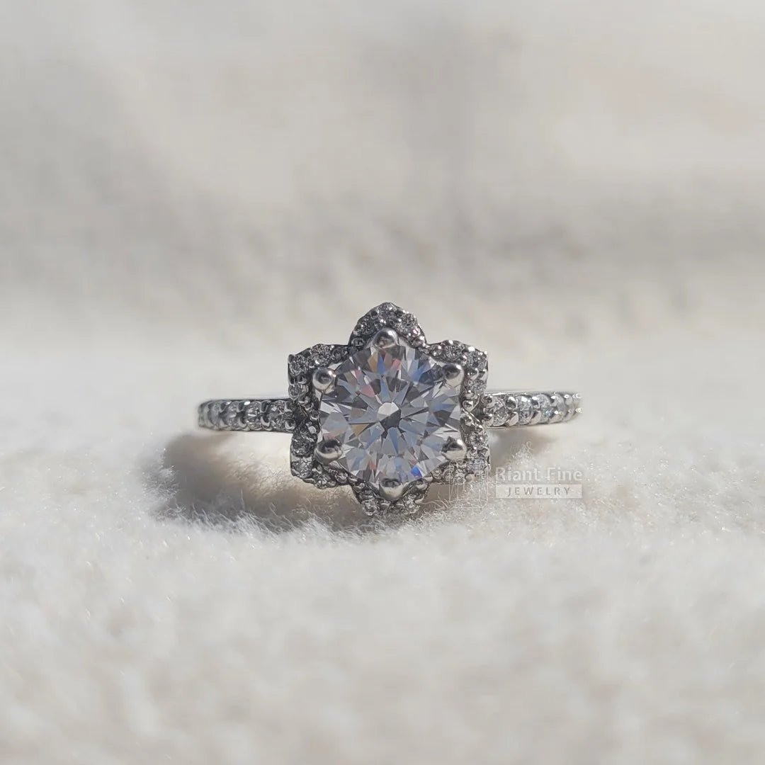 Flower Style Round Diamond Gold Vintage Wedding Ring - Riant Fine Jewelry