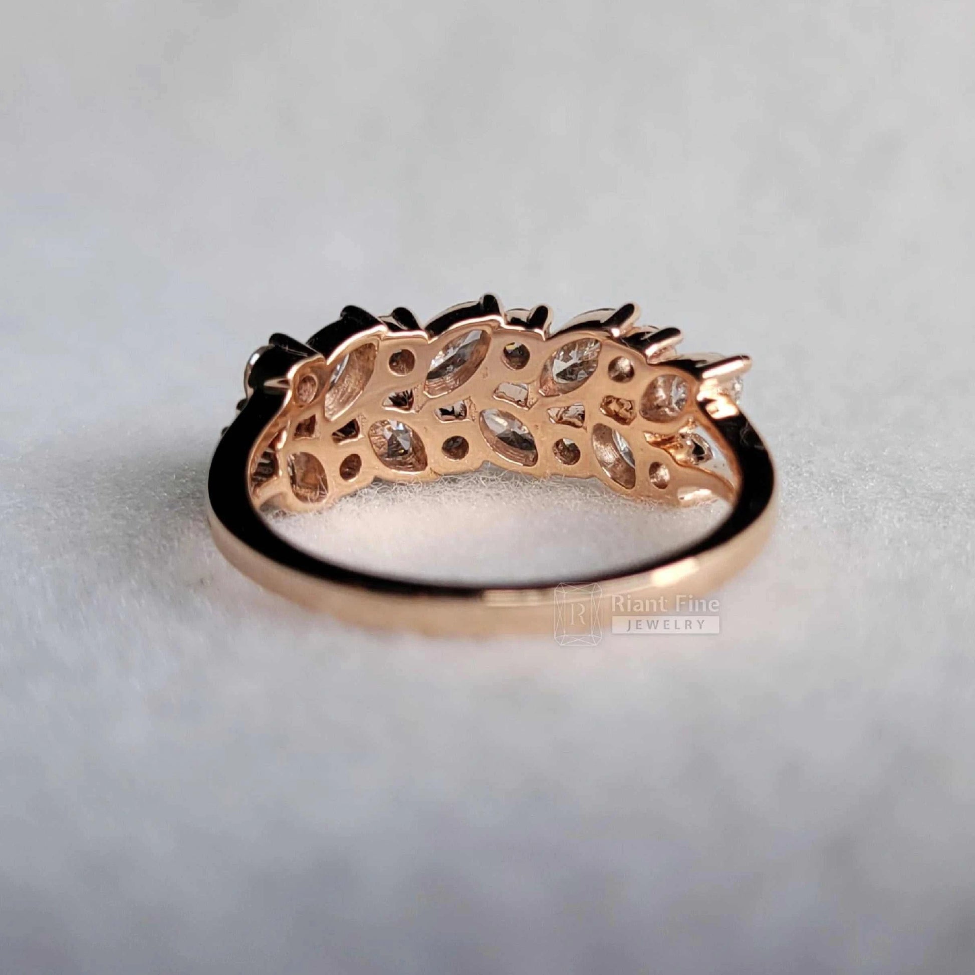 Laurel Leaf Wedding Ring With Lab Grown Diamonds In 14K Gold - Riant Fine Jewelry LLC