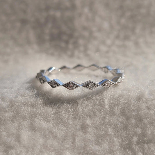 Round Diamond Wedding Band