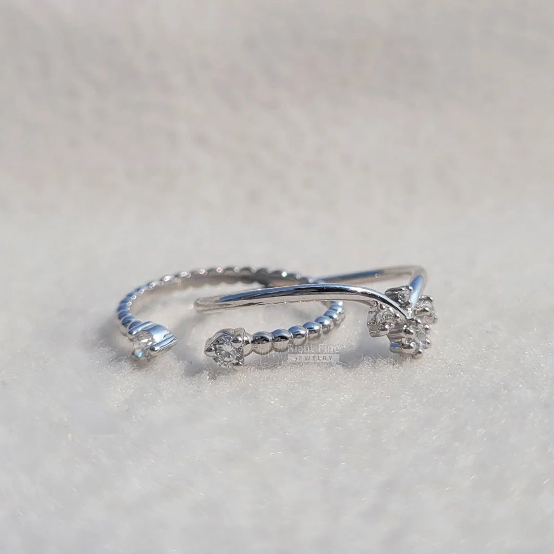 Minimalist Crown Style Gold Unique Wedding Ring Set - Riant Fine Jewelry