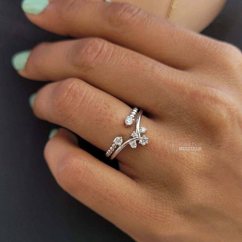 Minimalist Crown Style Gold Unique Wedding Ring Set - Riant Fine Jewelry