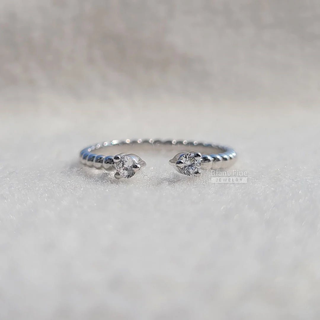 Open Gap Round Diamond Wedding Ring In 14K Gold - Riant Fine Jewelry