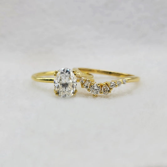 Oval Lab Grown Diamond Engagement Ring Set
