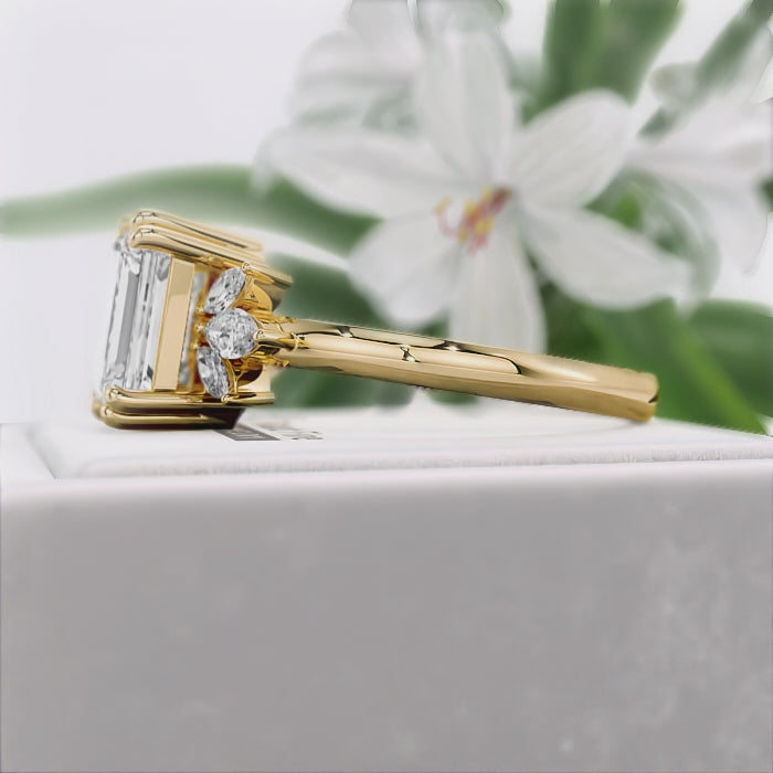 Emerald-Lab-Diamond-Cluster-Engagement-Ring-14K-Gold-360°