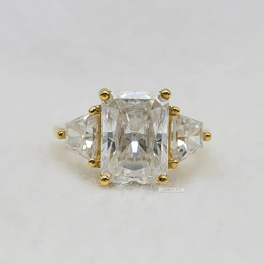 Radiant Cut Diamond Three Stone Engagement Ring in Gold - Riant Fine Jewelry