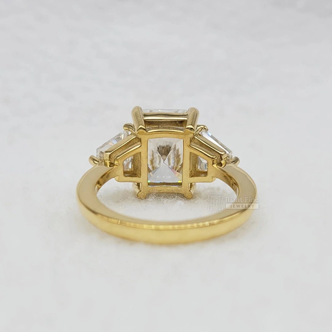 Radiant Cut Diamond Three Stone Engagement Ring in Gold - Riant Fine Jewelry