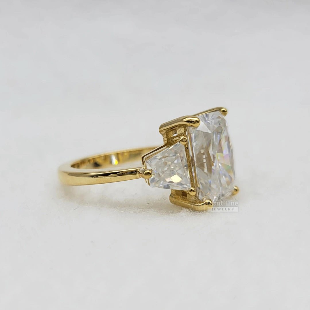 Radiant Cut Diamond Three Stone Engagement Ring in Gold - Riant Fine Jewelry