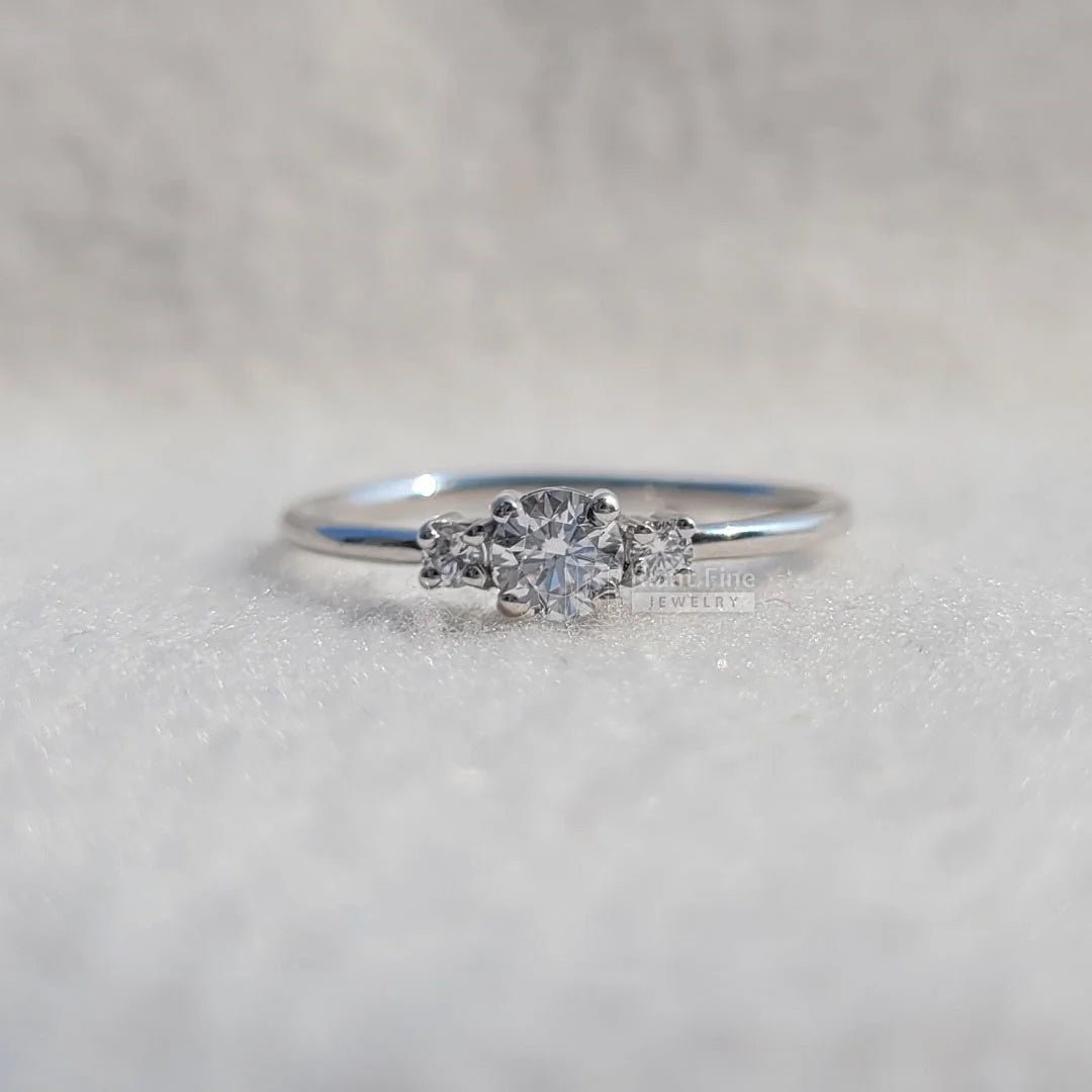 Round Cut 3 Diamond Engagement Ring In 14K Gold - Riant Fine Jewelry