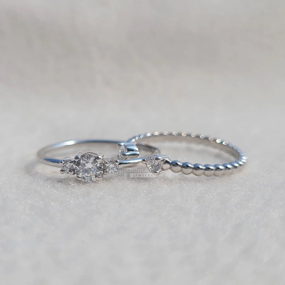 Round Cut 3 Diamond Gold Wedding Ring Set - Riant Fine Jewelry