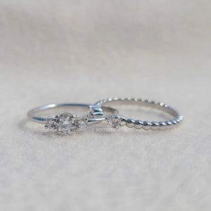 Round Cut 3 Diamond Gold Wedding Ring Set