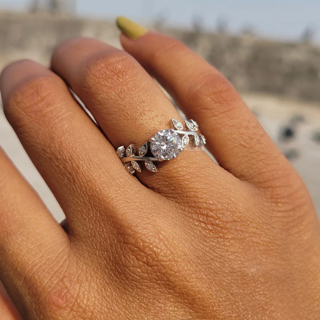 Round Diamond Leaf Style Gold Engagement Ring - Riant Fine Jewelry LLC