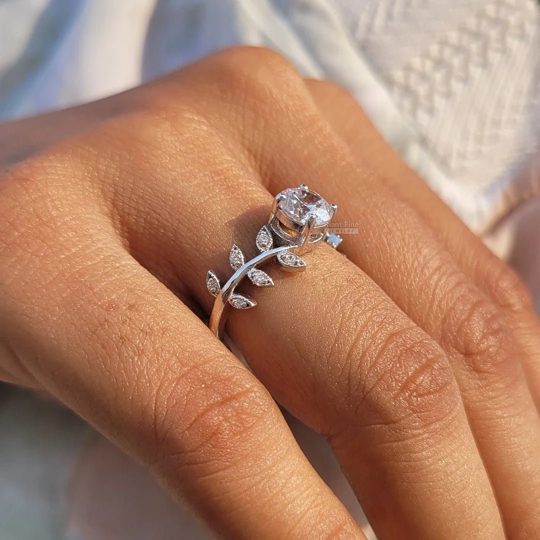 Round Diamond Leaf Style Gold Engagement Ring - Riant Fine Jewelry LLC