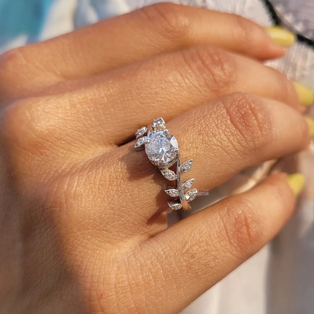 Round Diamond Leaf Style Gold Engagement Ring - Riant Fine Jewelry LLC
