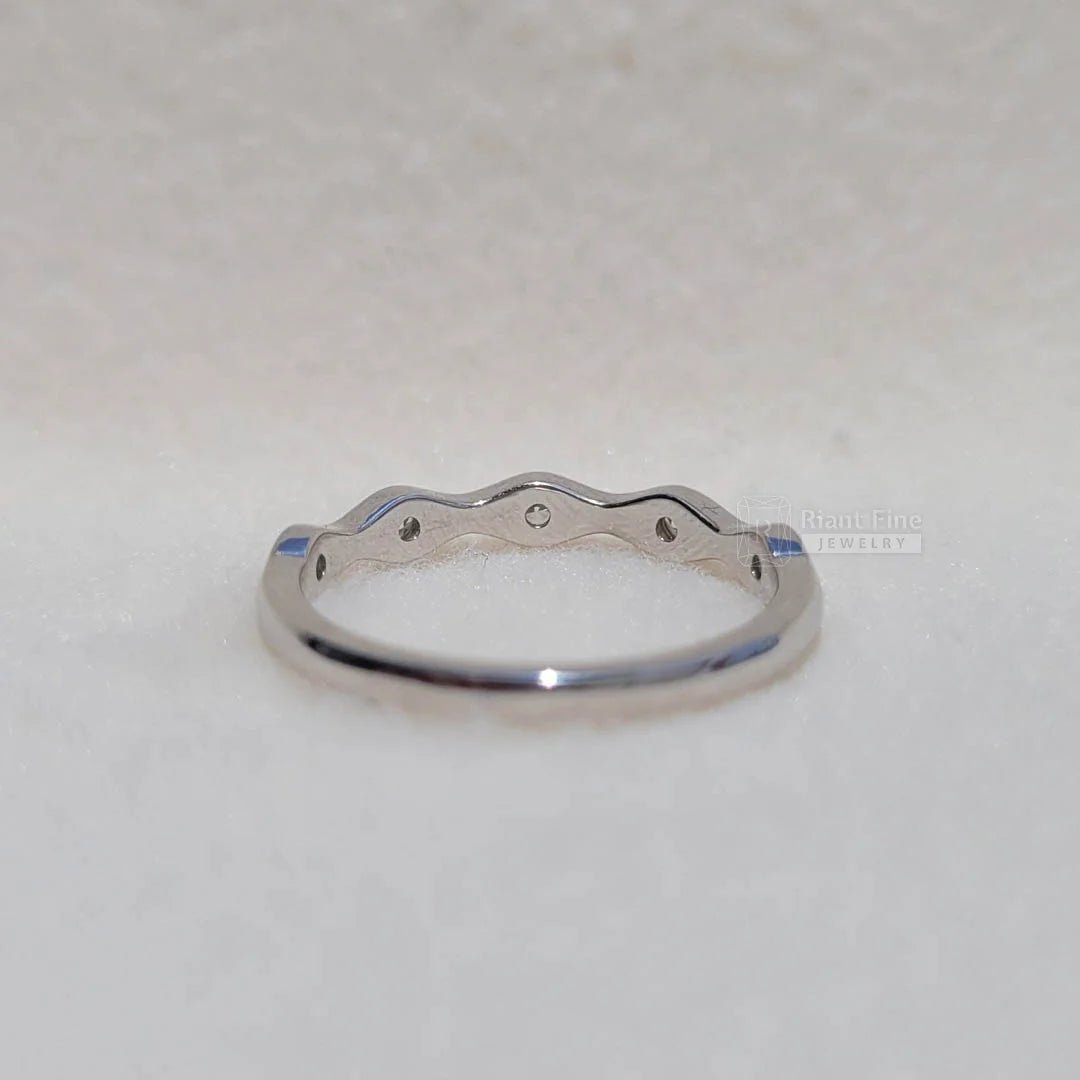 Round Lab Diamond Stacking Wave Ring in 14K Gold - Riant Fine Jewelry LLC