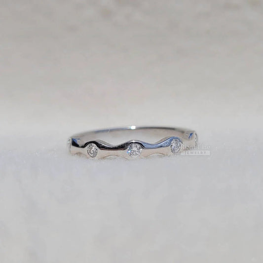 Round Lab Diamond Stacking Wave Ring in 14K Gold - Riant Fine Jewelry LLC