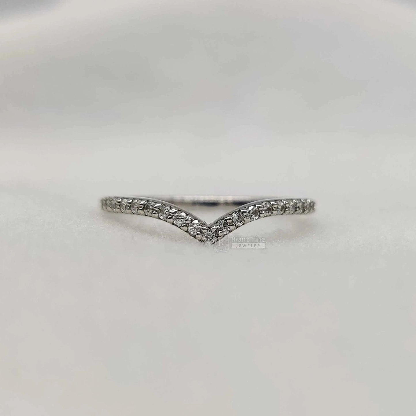 Round Lab Grown Diamond Wedding Band in 14K White Gold - Riant Fine Jewelry LLC