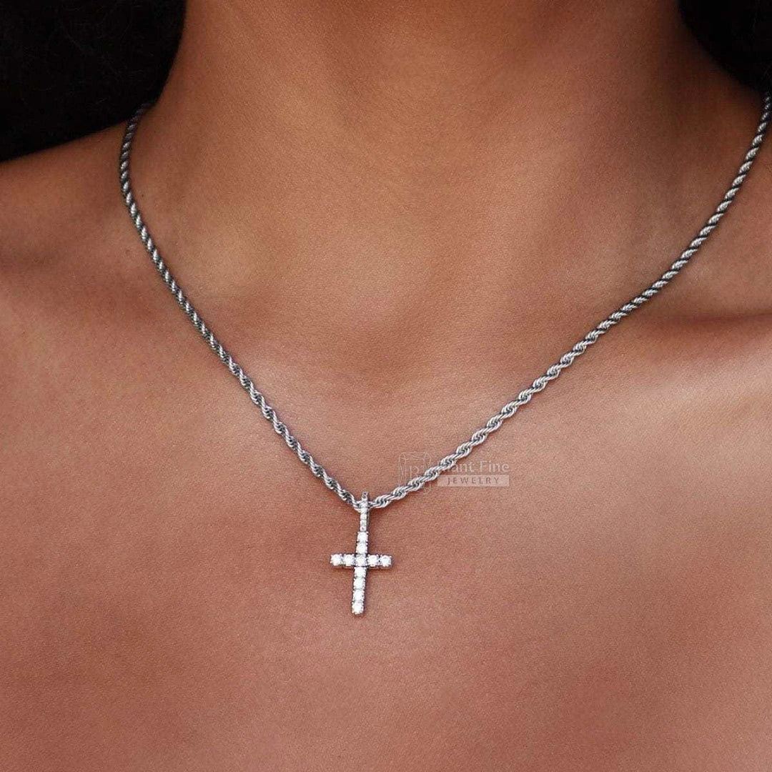 Round Moissanite 14K Gold Cross Pendant - Riant Fine Jewelry