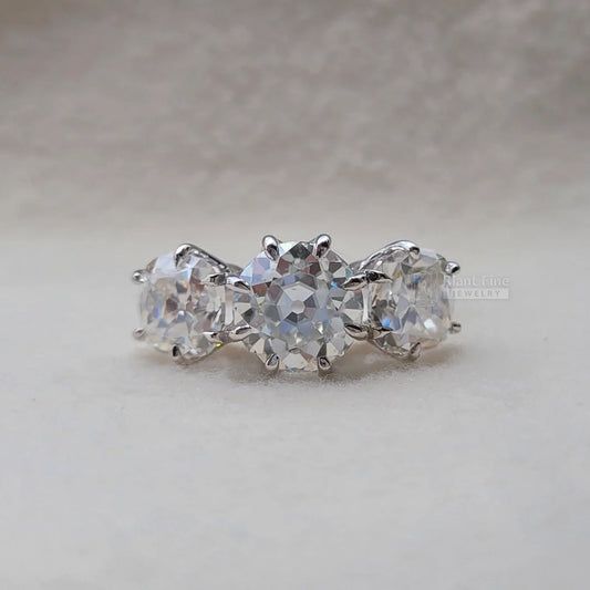 round moissanite ring