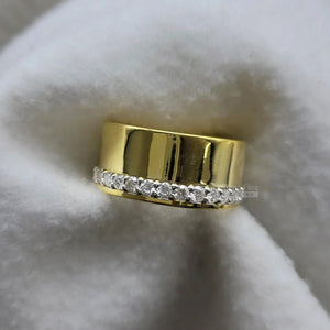 Round Moissanite Men's Wedding Band in 14K Gold