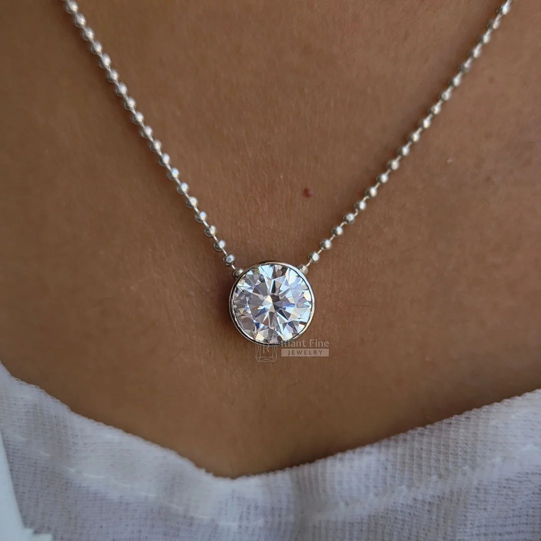 2 Ct Delicate Wedding Pendant 