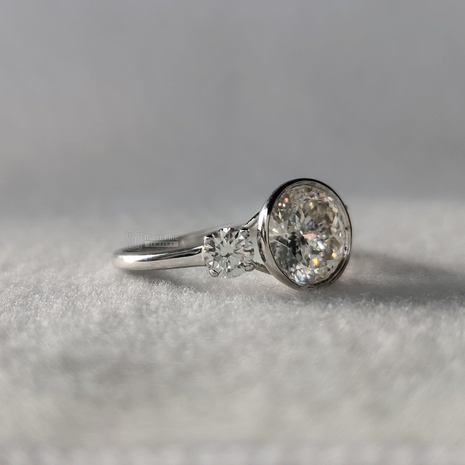 Three Stone Portuguese Round Cut Moissanite Engagement Ring - Riant Fine Jewelry LLC