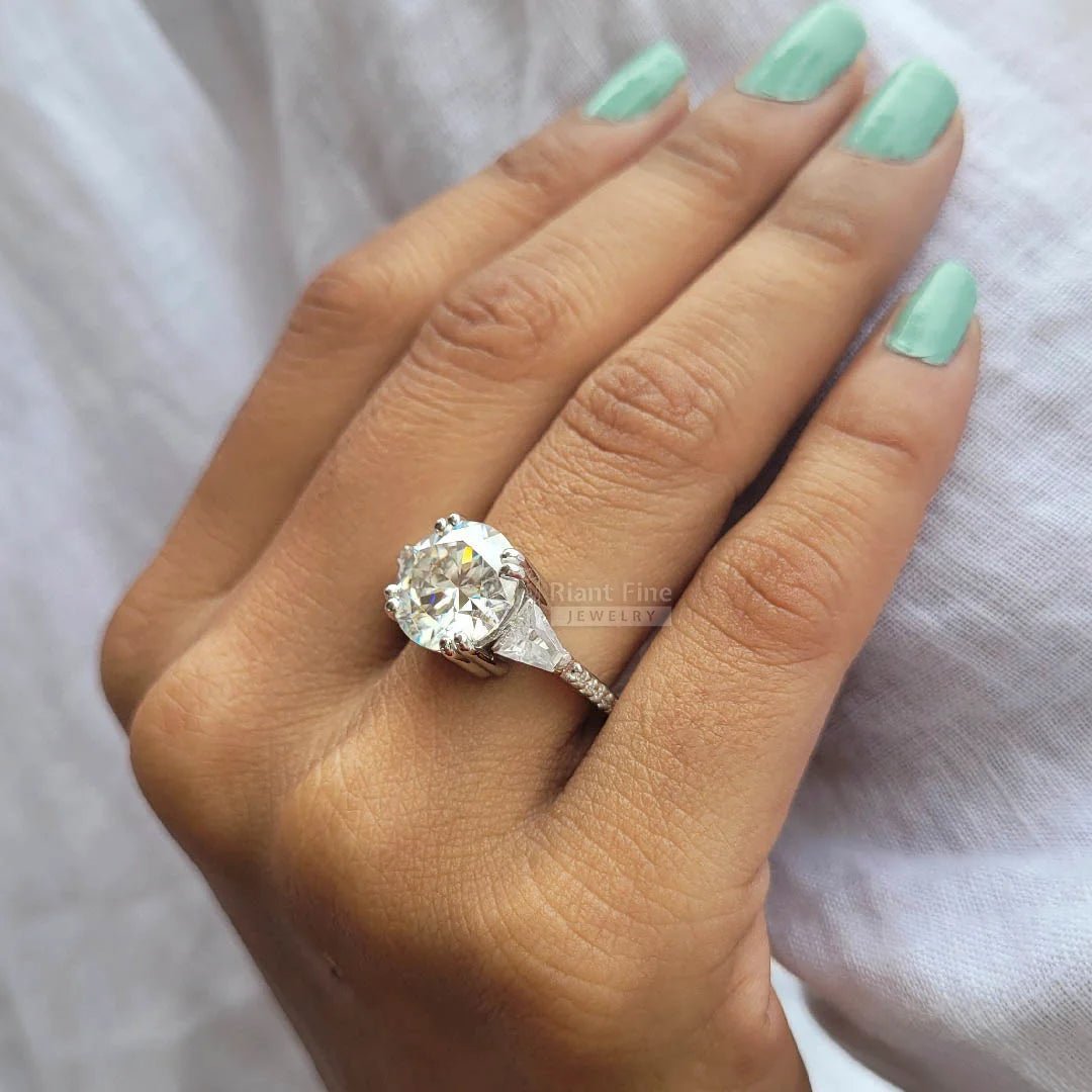 Three Stone Round Moissanite Unique Engagement Ring - Riant Fine Jewelry LLC