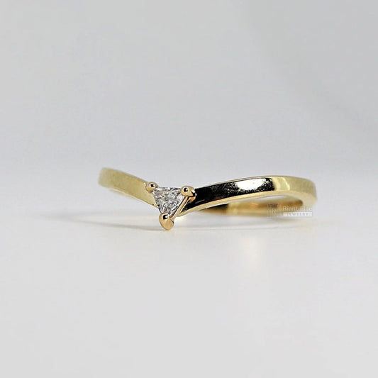 Triangle Lab Diamond V Shape Wedding Band in 14K Gold - Riant Fine Jewelry LLC