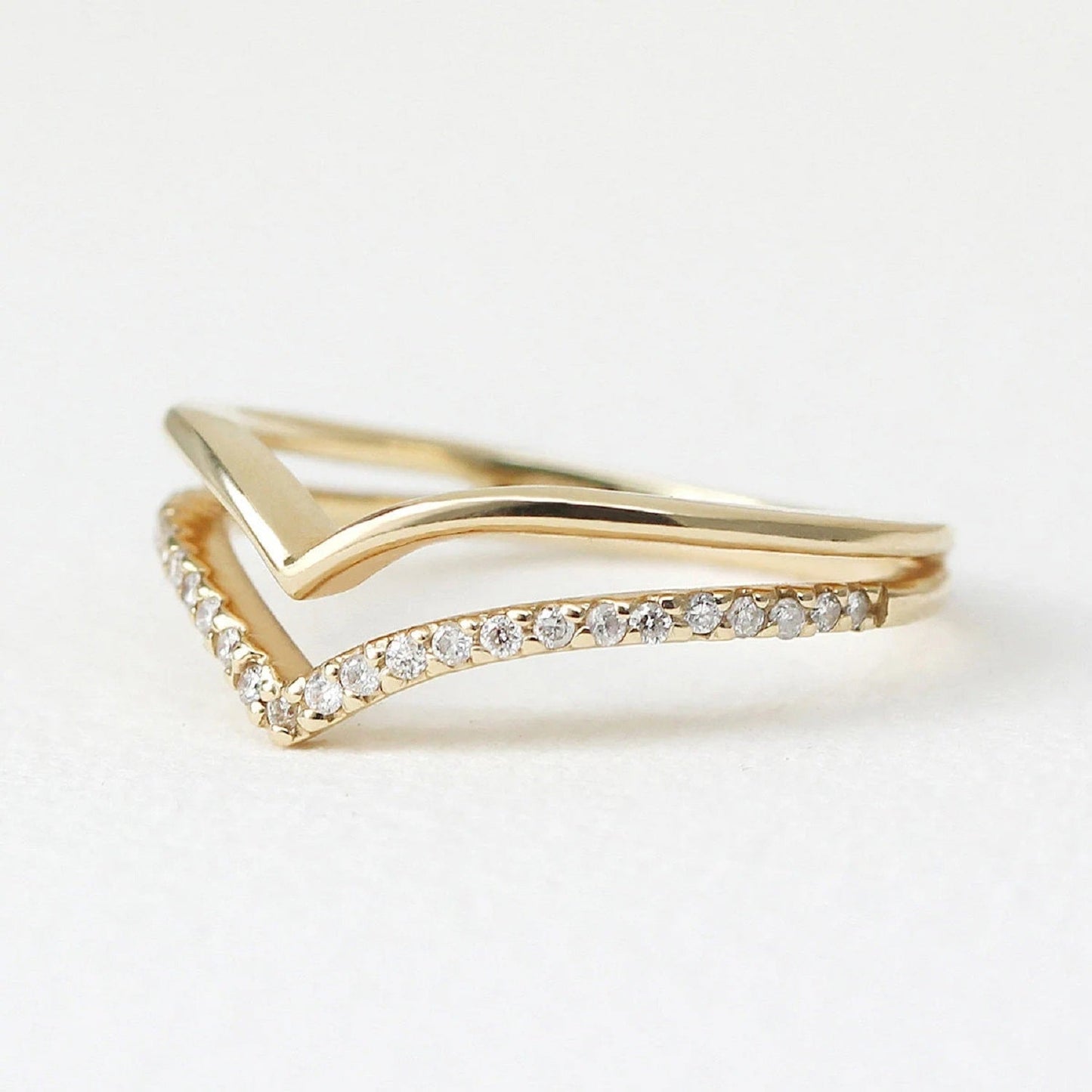 V Shape Round Cut Diamond Curved Wedding Band - Riant Fine Jewelry LLC
