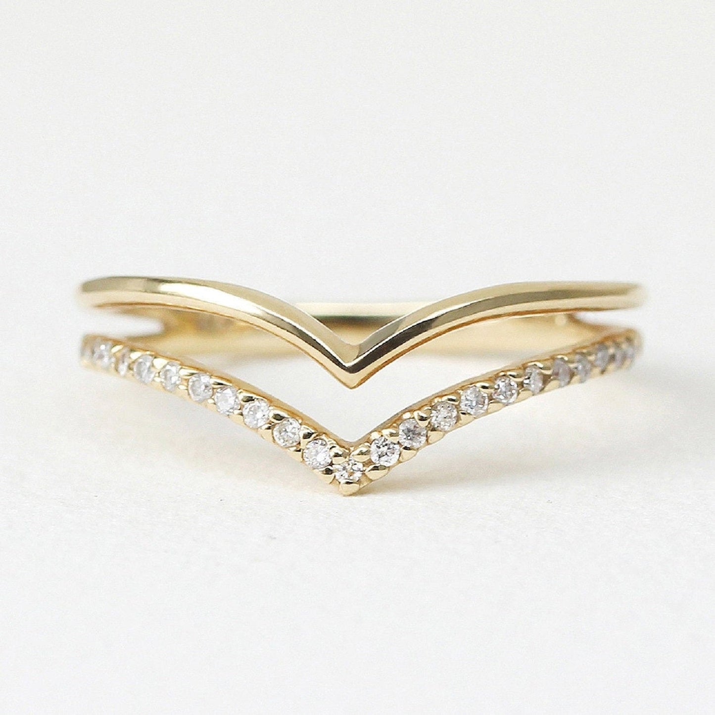 V Shape Round Cut Diamond Curved Wedding Band - Riant Fine Jewelry LLC