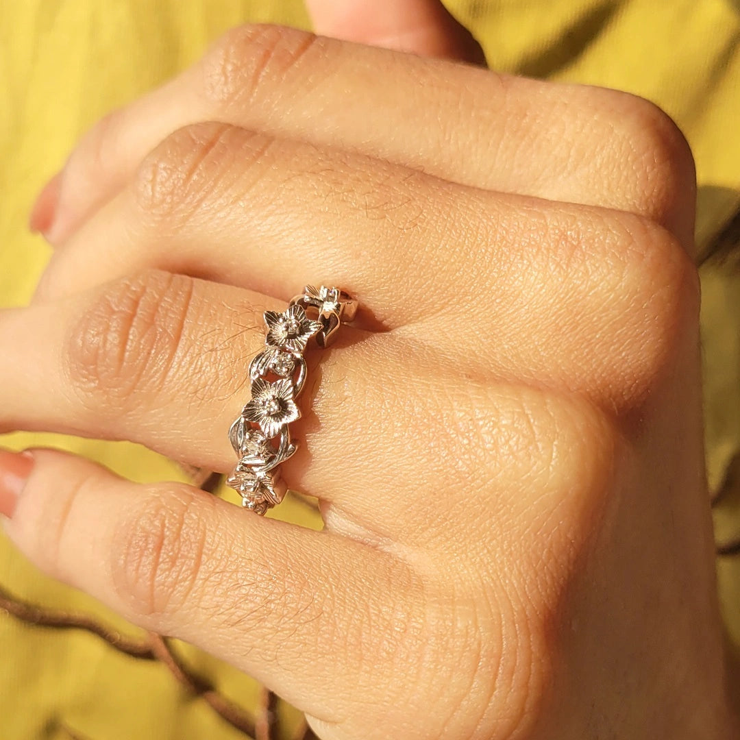 Vintage Floral Wedding Band