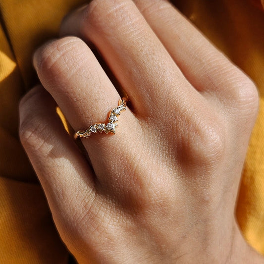 Curved Diamond Wedding Band for Women
