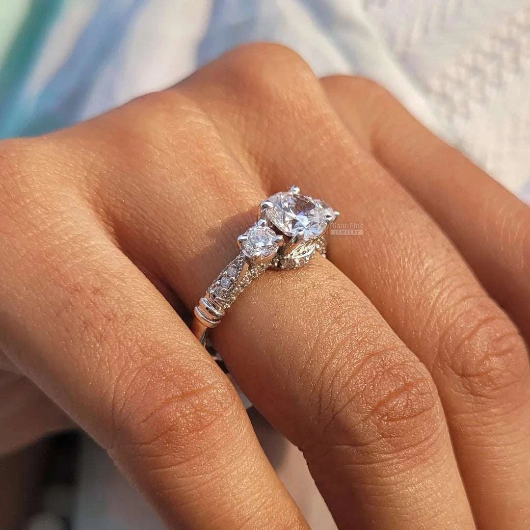 Vintage Round Diamond Gold Wedding Ring - Riant Fine Jewelry