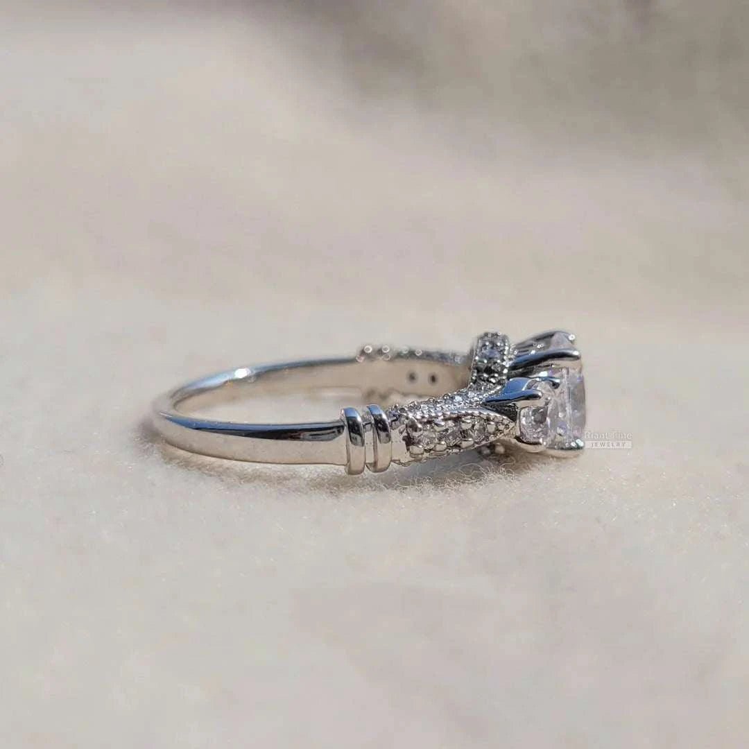 Vintage Round Diamond Gold Wedding Ring - Riant Fine Jewelry