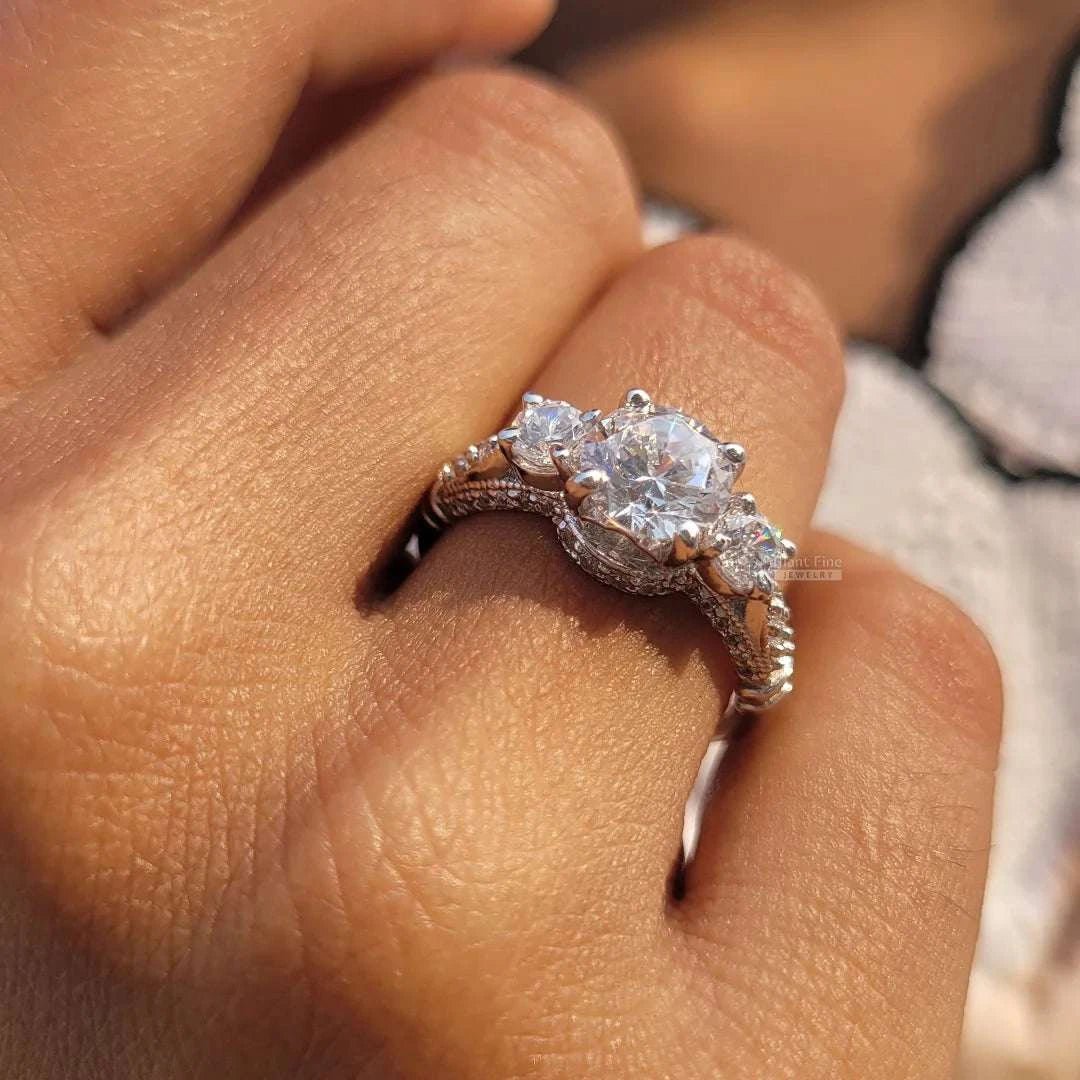 Vintage Round Diamond Gold Wedding Ring - Riant Fine Jewelry