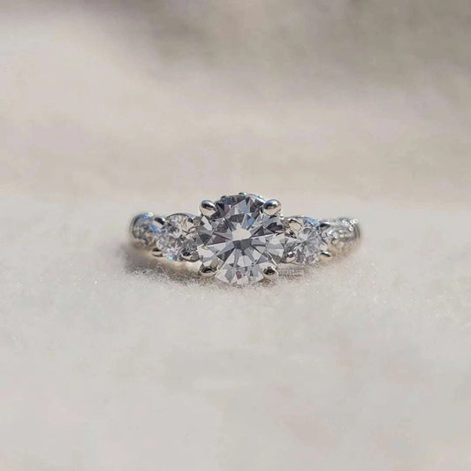 Vintage Round Diamond Gold Wedding Ring - Riant Fine Jewelry