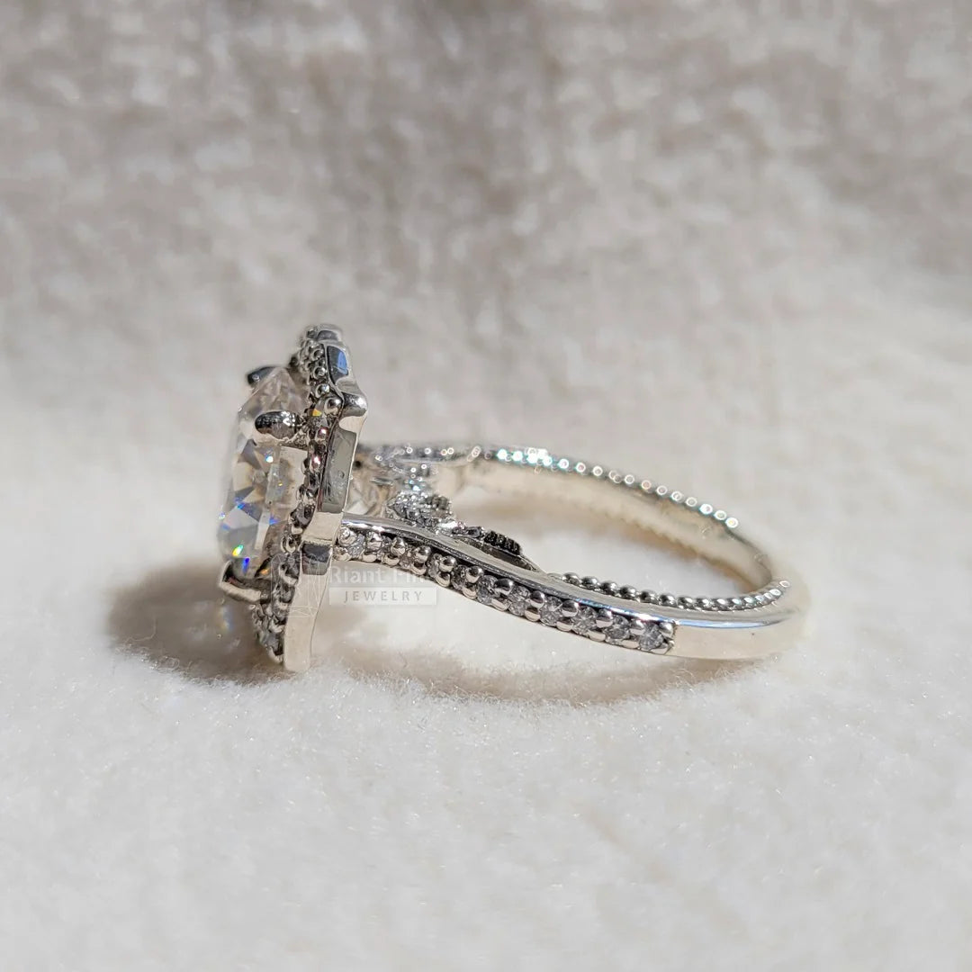 Round Cut Moissanite Ring