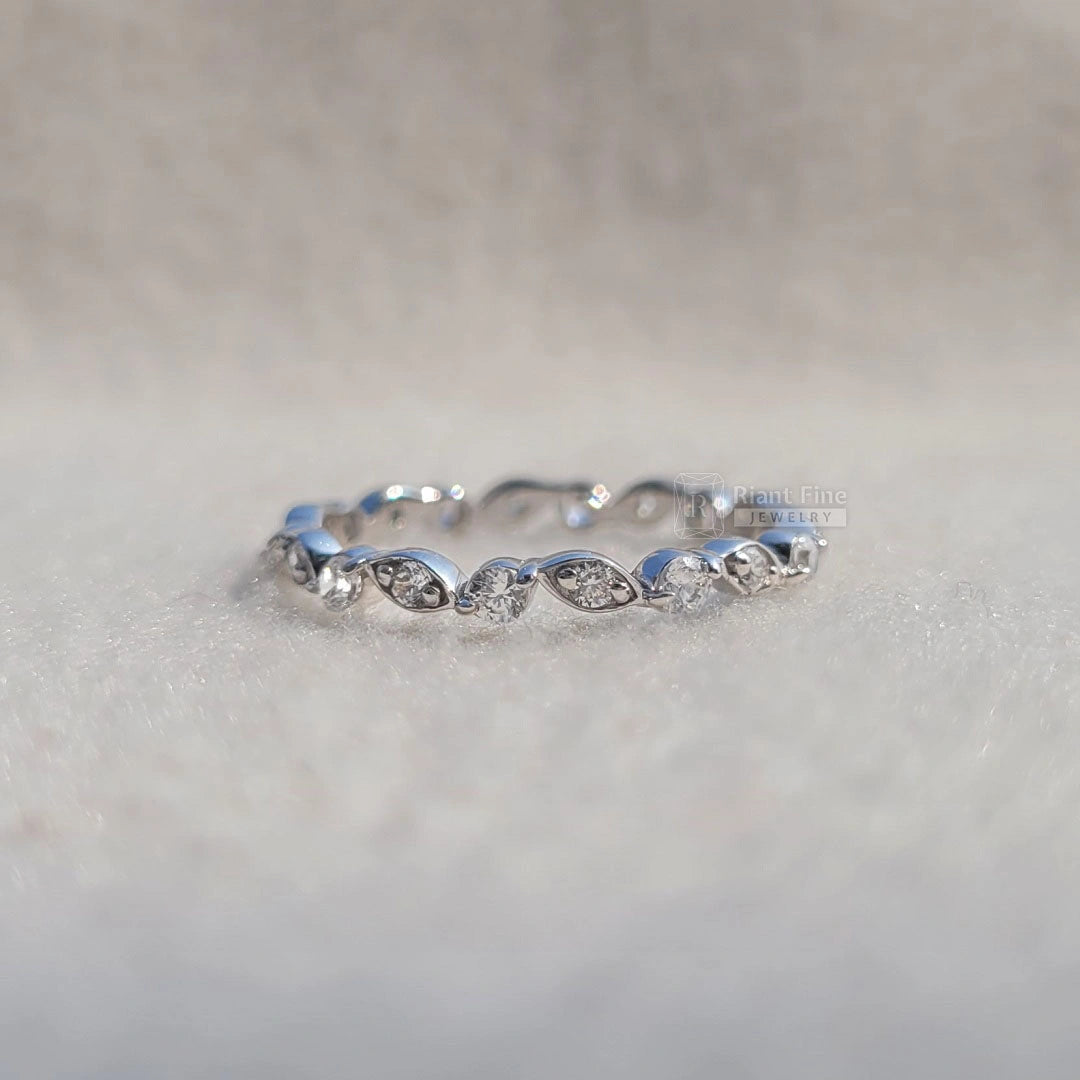 Round Diamond Wedding Band